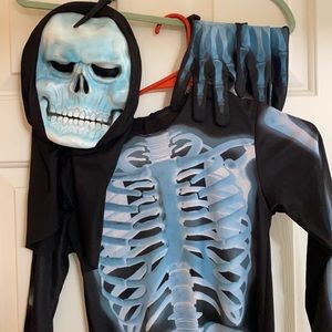 Skeleton boys costume.